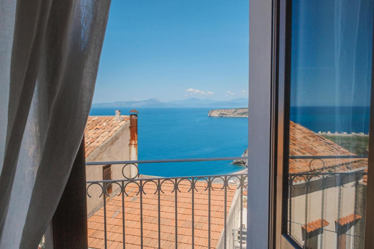 La Casa Nel Borgo Bed & Breakfast Сан Никола Арчела Екстериор снимка