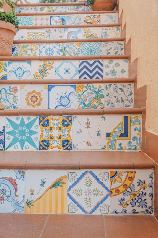 La Casa Nel Borgo Bed & Breakfast Сан Никола Арчела Екстериор снимка